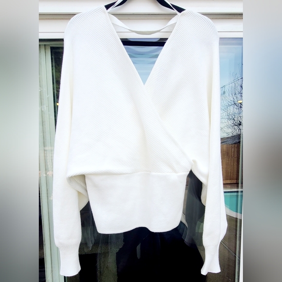 Love Tree Criss-Cross Cozy Soft White Knit Sweater Long Sleeve V-Neck - Size XL - Picture 10 of 13